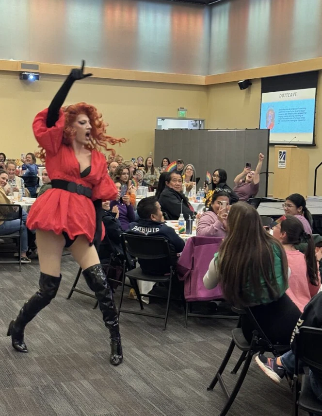 Logo for Drag Family Bingo